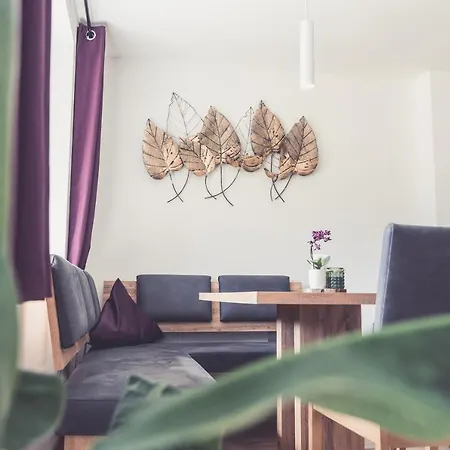 Z'haus Apartmán *